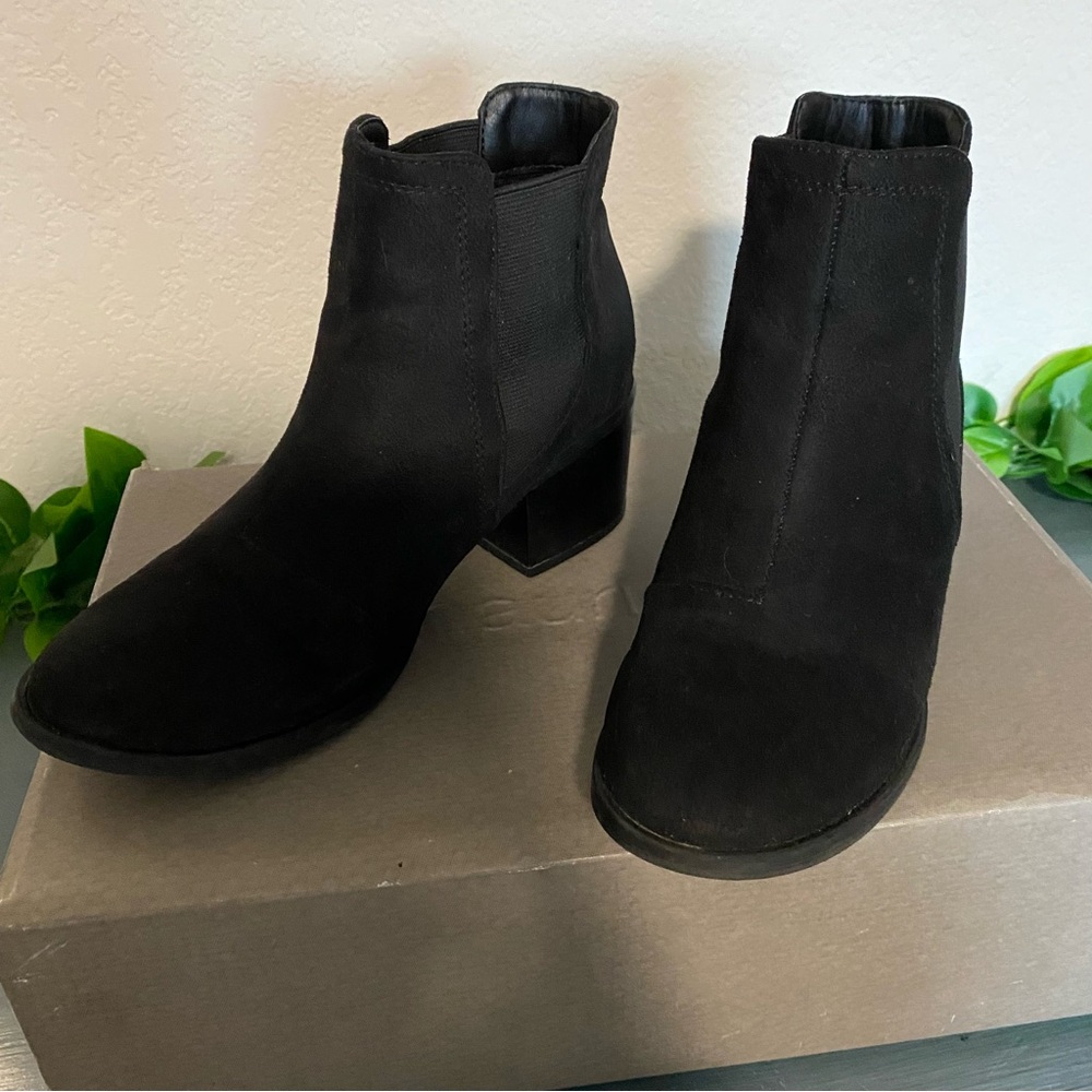 Maurices Chelsea Boot - Black